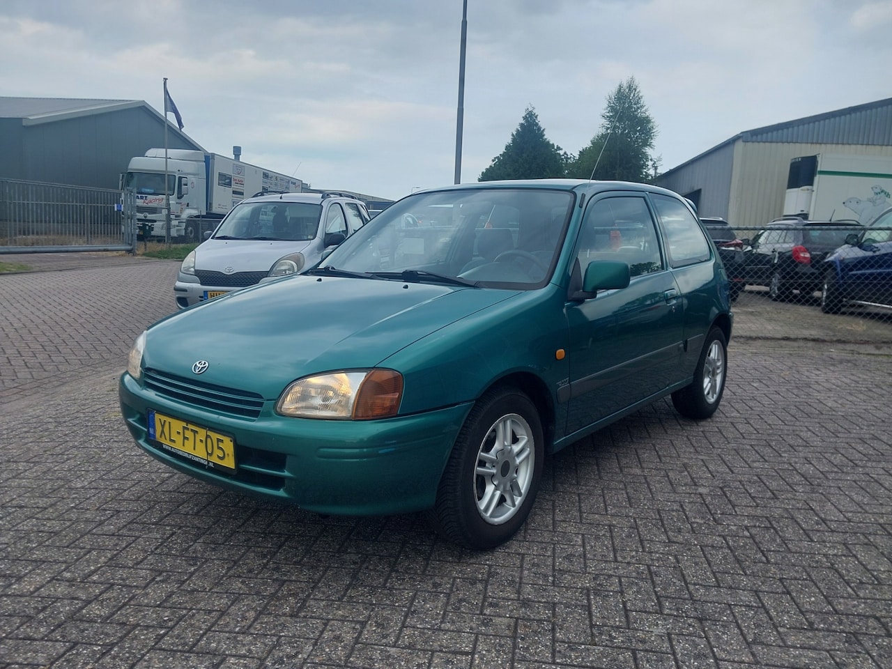 Toyota Starlet - 1.3-16V Green !! 154.000 KM + NAP !! - AutoWereld.nl