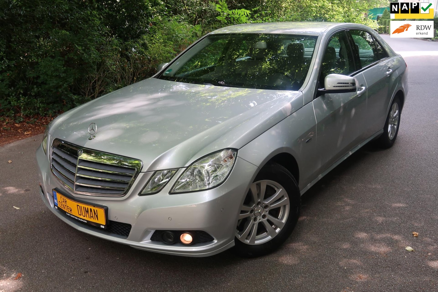 Mercedes-Benz E-klasse - 250 CGI Clima Stoelverwarming Youngtimer Cruise 87DKM - AutoWereld.nl