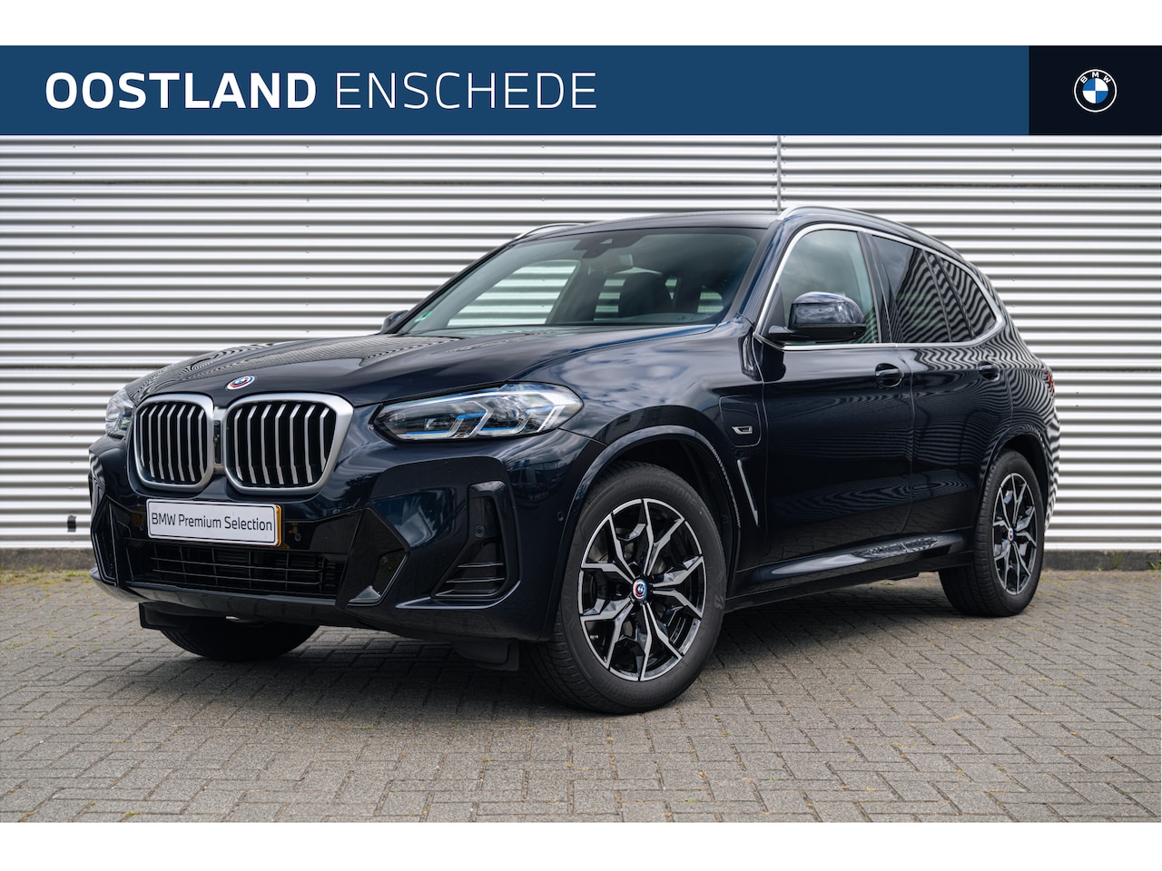 BMW X3 - xDrive30e High Executive M Sport Automaat / Trekhaak / Sportstoelen / Laserlight / Parking - AutoWereld.nl