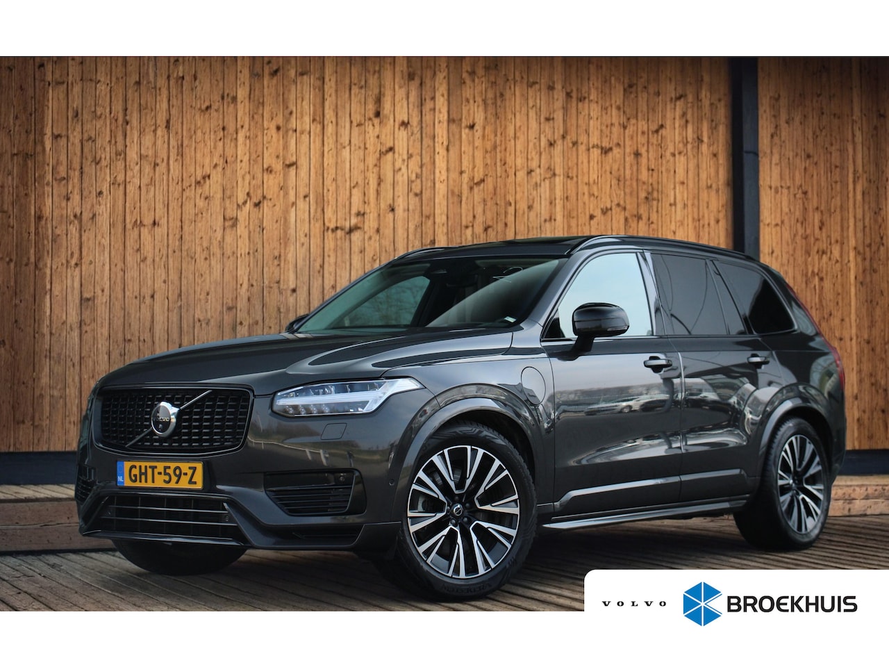 Volvo XC90 - | Luchtvering | Massage&Ventilatie | Bowers & Wilkins | 360 Camera | Trekhaak | Luchtverin - AutoWereld.nl
