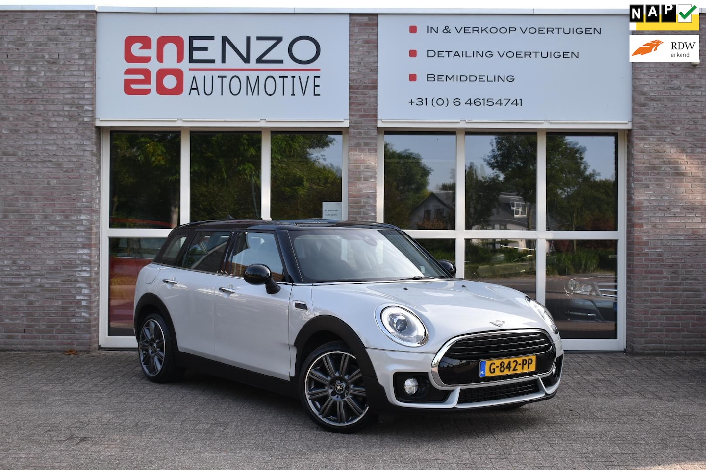 MINI Clubman - Mini 1.5 Cooper JCW|HUD|ACC|Carplay|Keyless|LED|FULL - AutoWereld.nl
