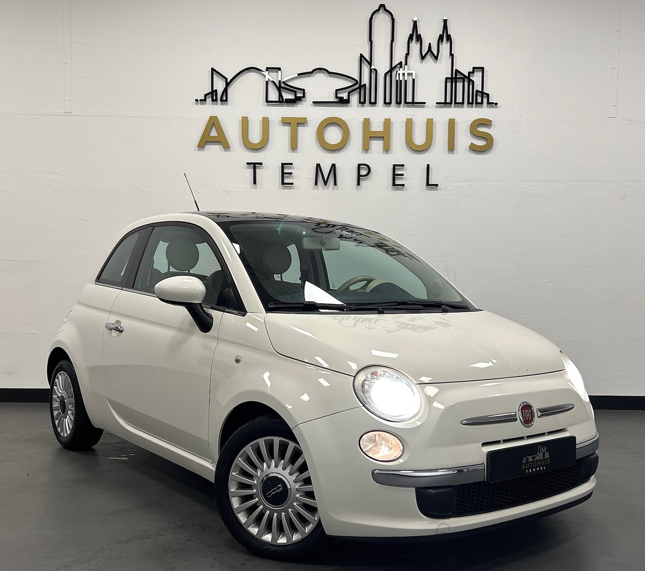 Fiat 500 - 1.2 Lounge Automaat Nap Airco Pano Elekramen Lm velgen Isofix - AutoWereld.nl