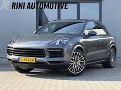 Porsche Cayenne - 3.0 E-Hybrid 462 pk | Sportuitlaat | Panorama | Trekhaak | Leder dashboard