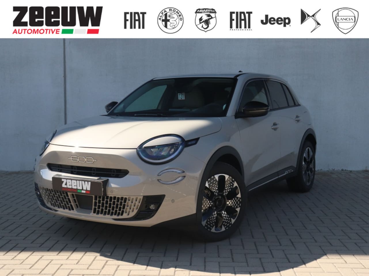 Fiat 600 - 600e La Prima 54 kWh | Navi | Camera | Carplay | 18" - AutoWereld.nl