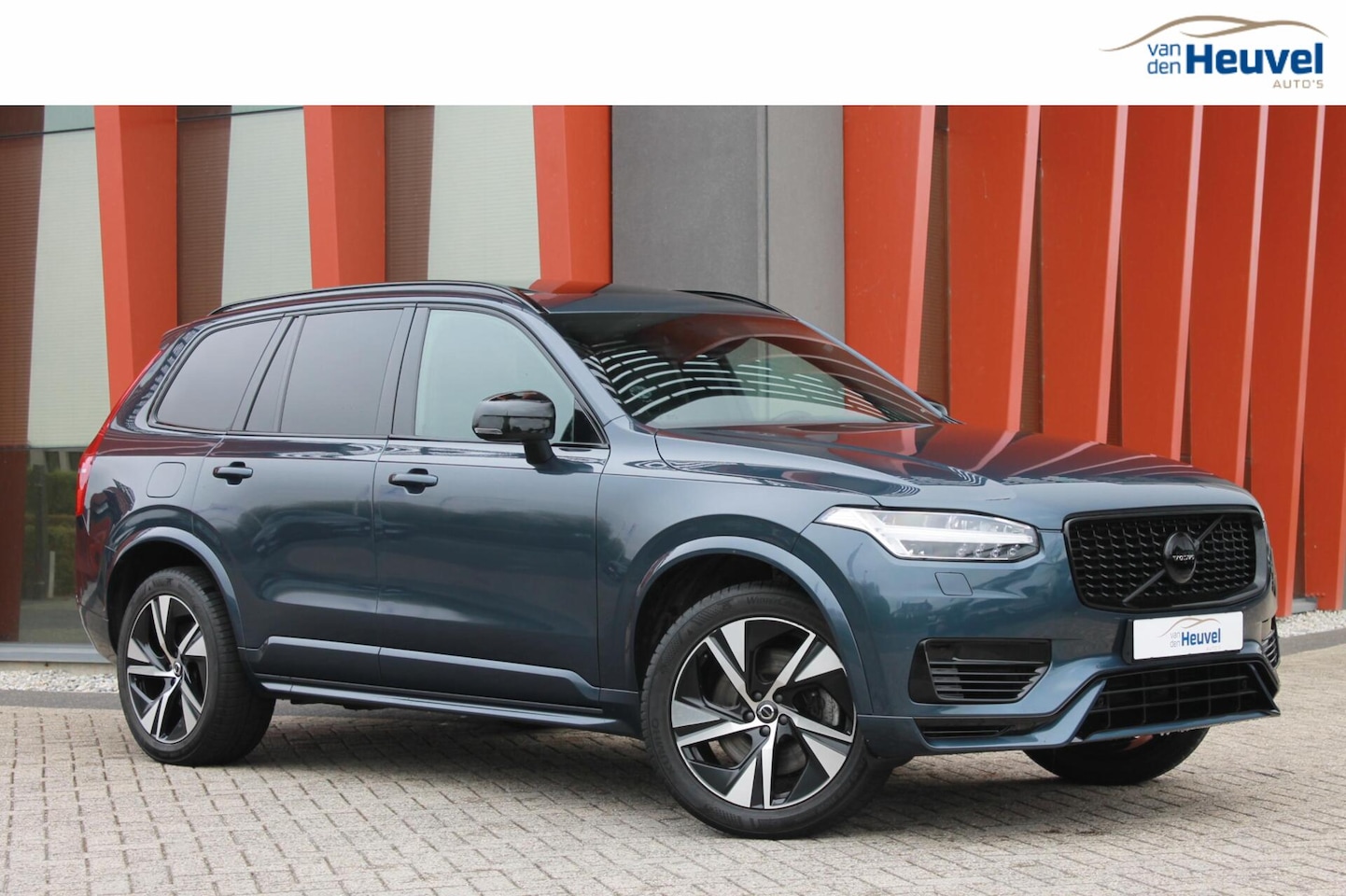 Volvo XC90 - T8 Recharge AWD R-Design | Longe Range | Panoramadak | Stoelverwarming | BLIS | Trekhaak | - AutoWereld.nl