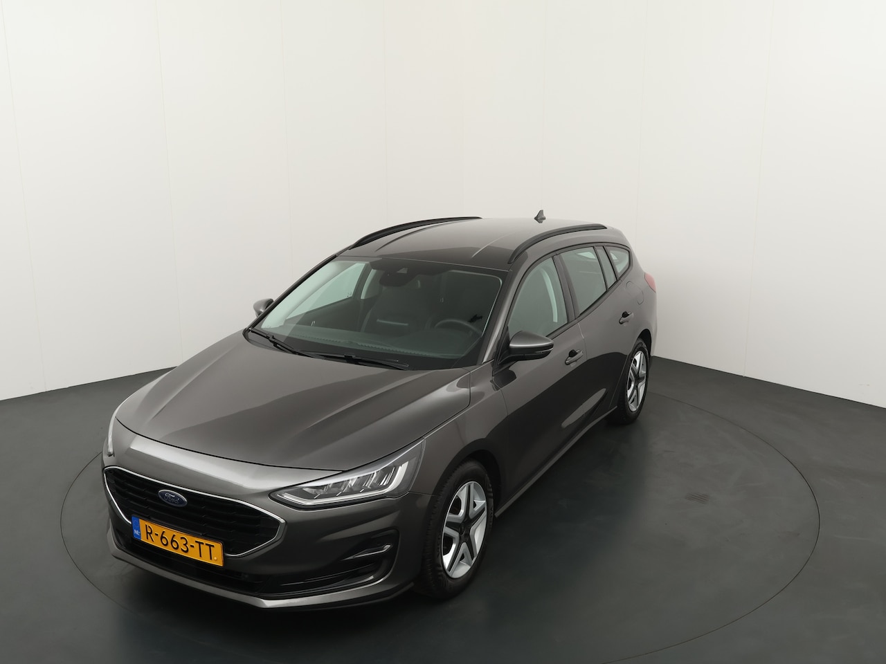 Ford Focus Wagon - EcoBoost Connected | LED koplampen | ALL season banden | ISOFIX | PDC | - AutoWereld.nl