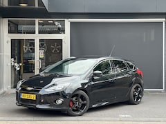 Ford Focus - 1.6 EcoBoost Titanium CLIMA / CRUISE / PARK PILOT / BLUETOOTH / TREKHAAK