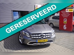 Mercedes-Benz GLA-Klasse - 180 Premium Plus / Stoelverwarming / Achter. camera / Keyless Entry