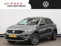 Volkswagen T-Roc - 1.5 TSI Style 150 pk DSG | Panoramadak | LED | Trekhaak | Camera | Digitale cockpit | Spie
