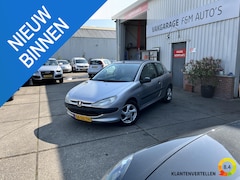 Peugeot 206 - 1.4 XR Met nieuwe APK