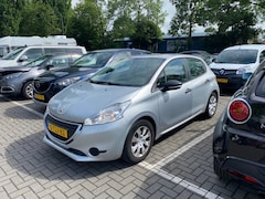 Peugeot 208 - 1.0 VTI ACCESS *VERBRUIKT OLIE* / HANDEL OF EXPORT