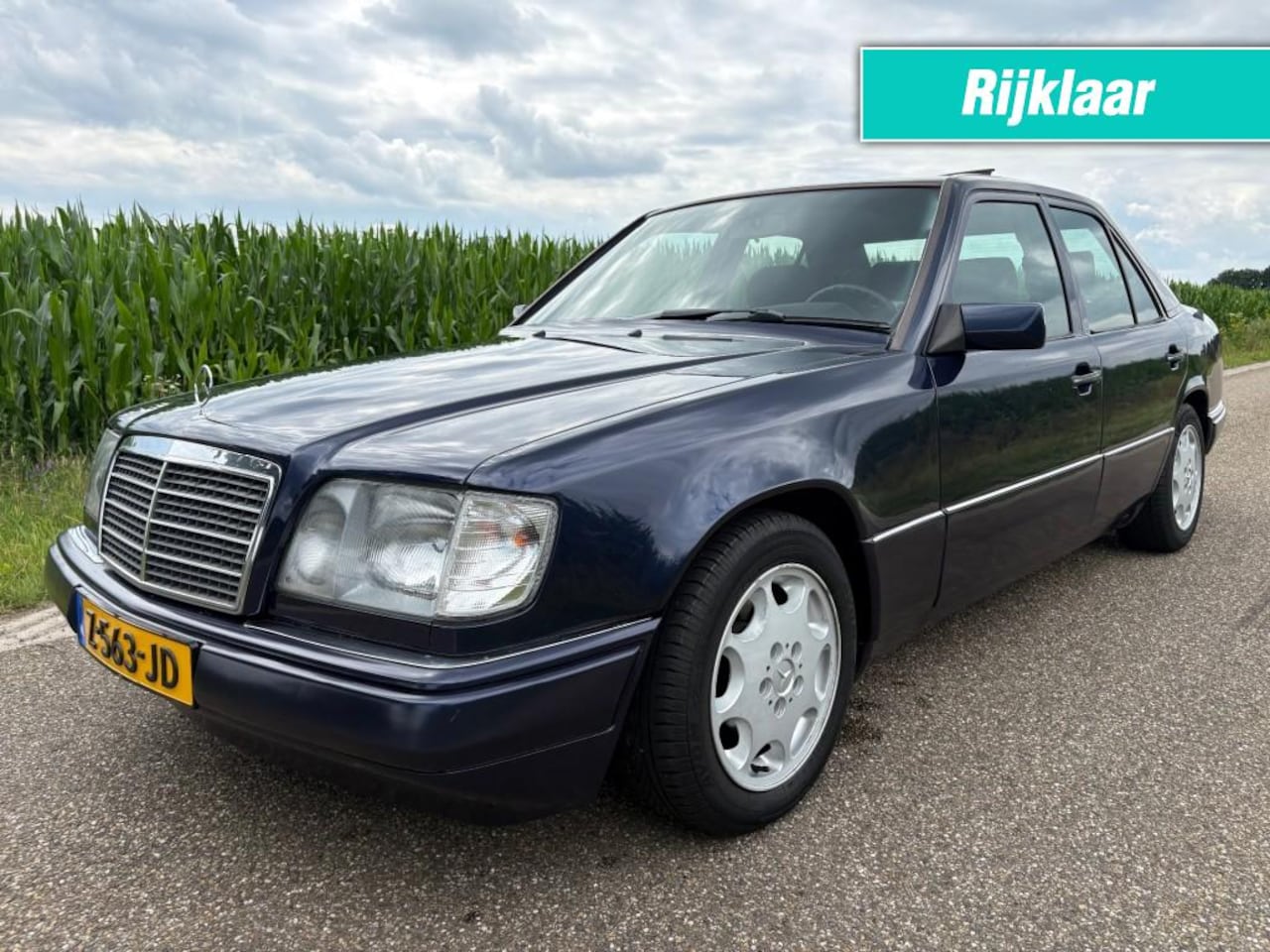 Mercedes-Benz E-klasse - 250 D ELEGANCE / AUTOMAAT / YOUNGTIMER / NETTE STAAT - AutoWereld.nl