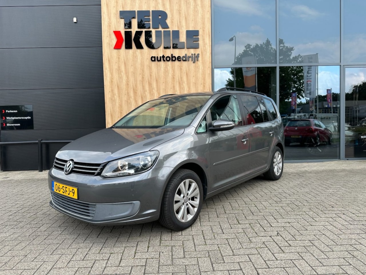 Volkswagen Touran - 1.2 TSI Comfortline / Trekh. / Navi / Clima - AutoWereld.nl