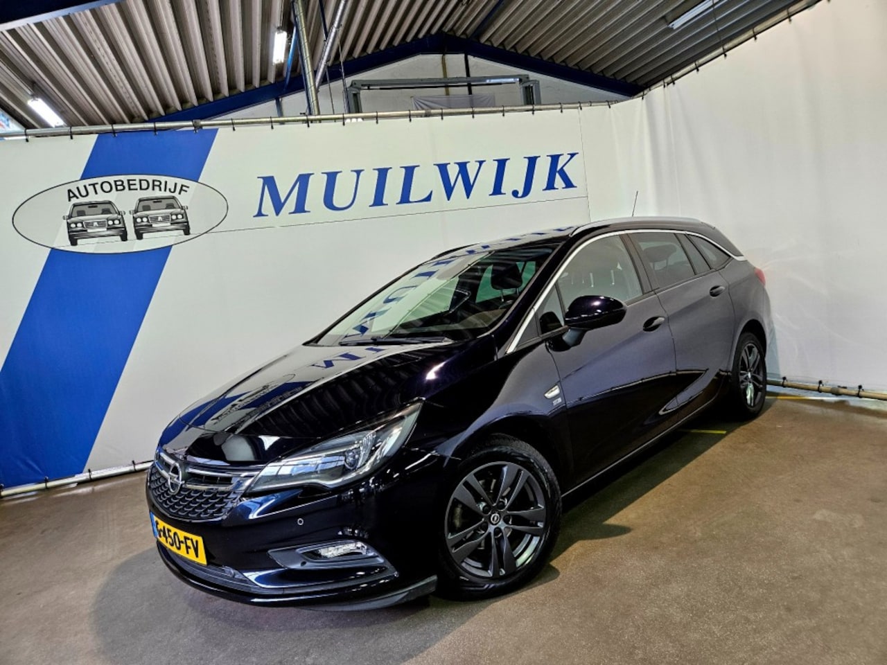Opel Astra Sports Tourer - Sports Tourer 1.0 Turbo 120 Jaar Edition / Trekhaak / NL Auto - AutoWereld.nl