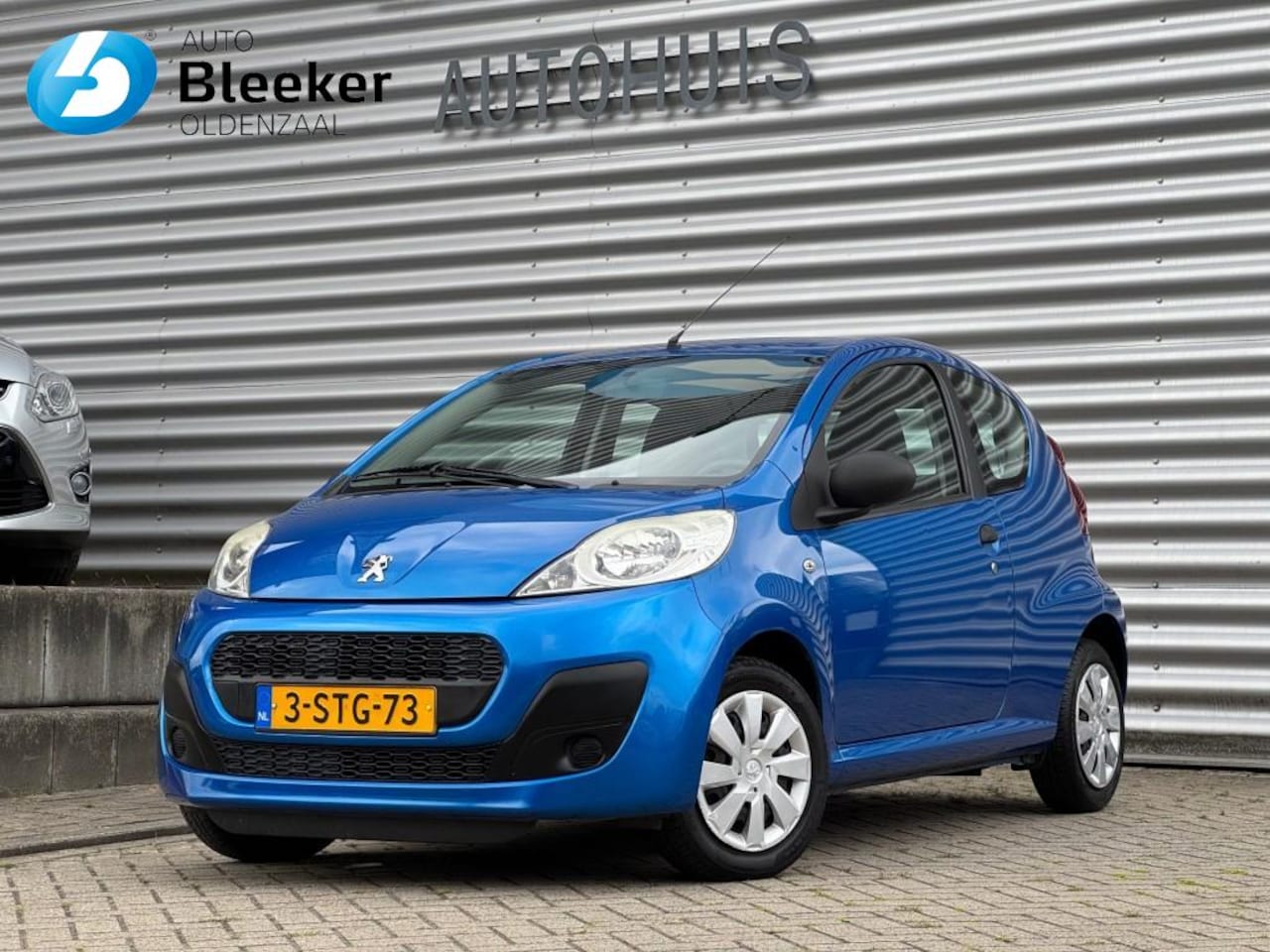 Peugeot 107 - 1.0 Acces Accent Airco - AutoWereld.nl