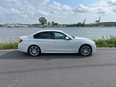 BMW 3-serie - 330e M Sport