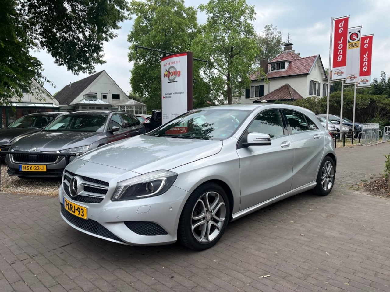 Mercedes-Benz A-klasse - 180 EDITION / NAVI / CRUISE CTR. / AIRCO / TREKHAAK / 17'' LMV / PDC - AutoWereld.nl