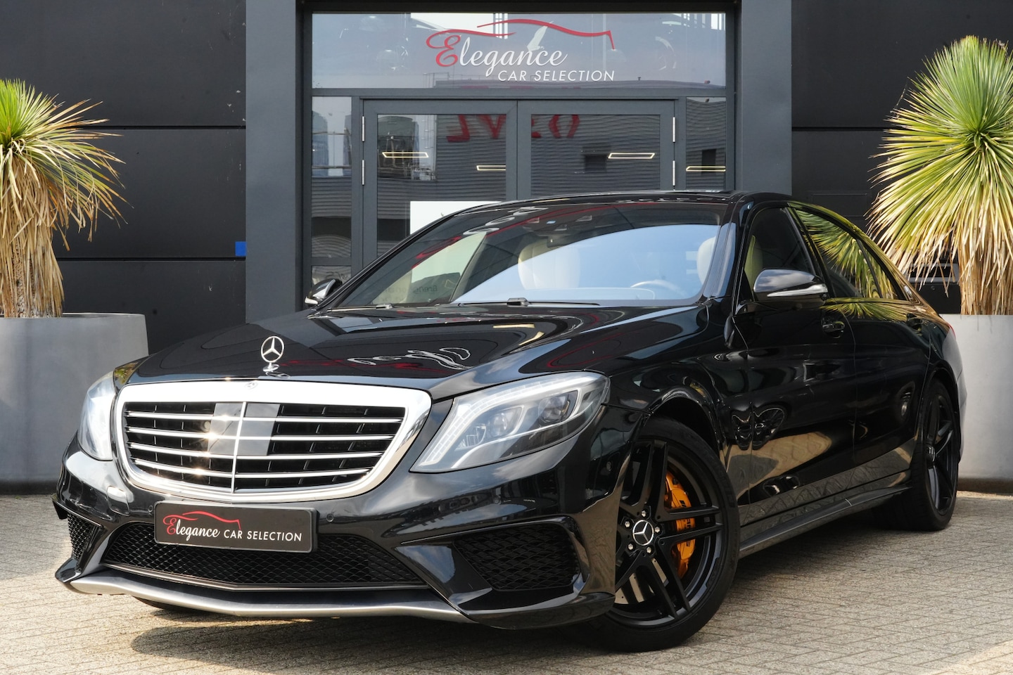 Mercedes-Benz S-klasse - AMG 63 4Matic Lang 585pk Panoramadak/Burmester3D/Keramisch - AutoWereld.nl