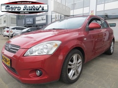 Kia Pro cee'd - 2.0 X-ecutive automaat nl-auto , airco ecc, cruise control etc