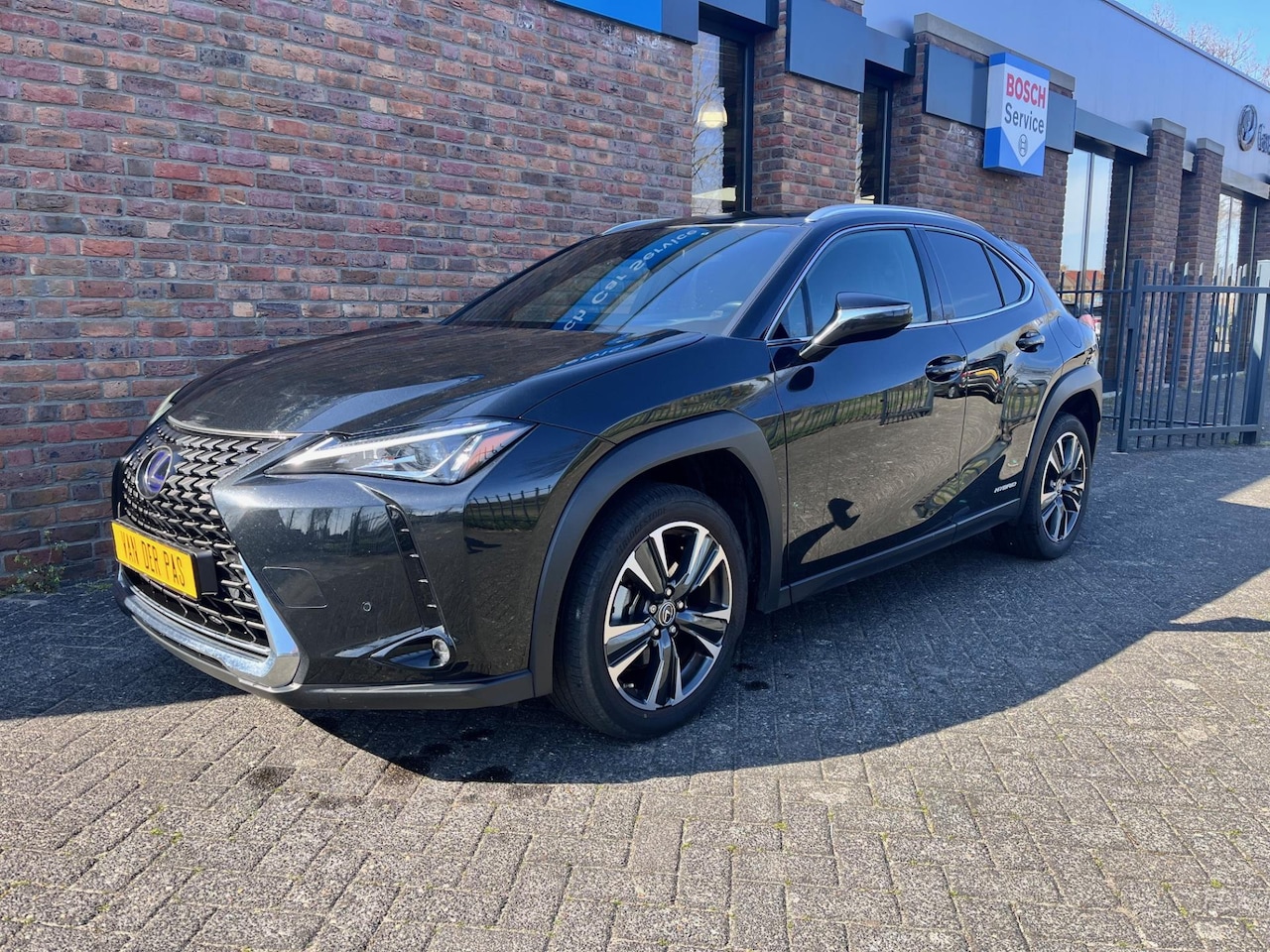 Lexus UX - 250h Executive Line Camera PDC - AutoWereld.nl
