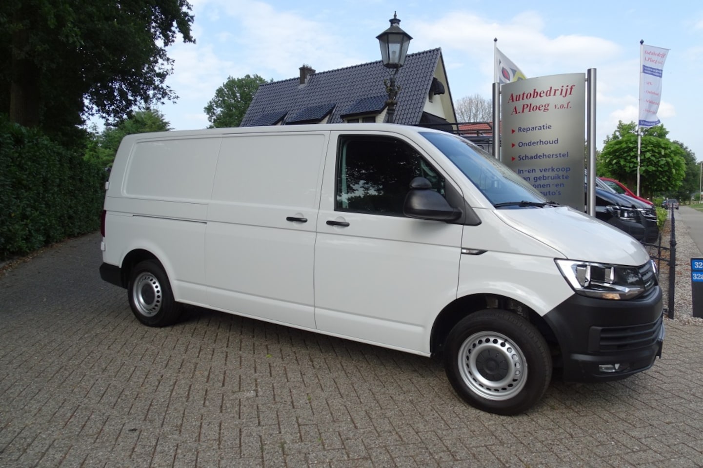 Volkswagen Transporter - 2.0 TDI L2H1 Highl. Adaptive Cruise Dub zijdeur Navi Dab NWST - AutoWereld.nl