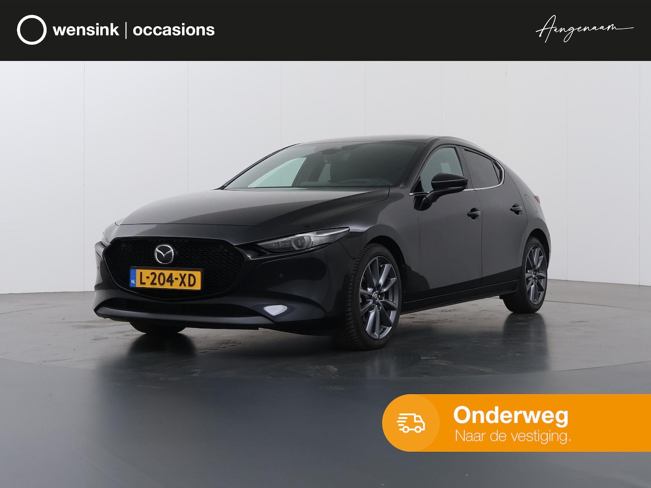 Mazda 3 - 2.0 e-SkyActiv-X M Hybrid 180 Luxury | Trekhaak | Navigatie | Parkeercamera 360° | Stoelve - AutoWereld.nl