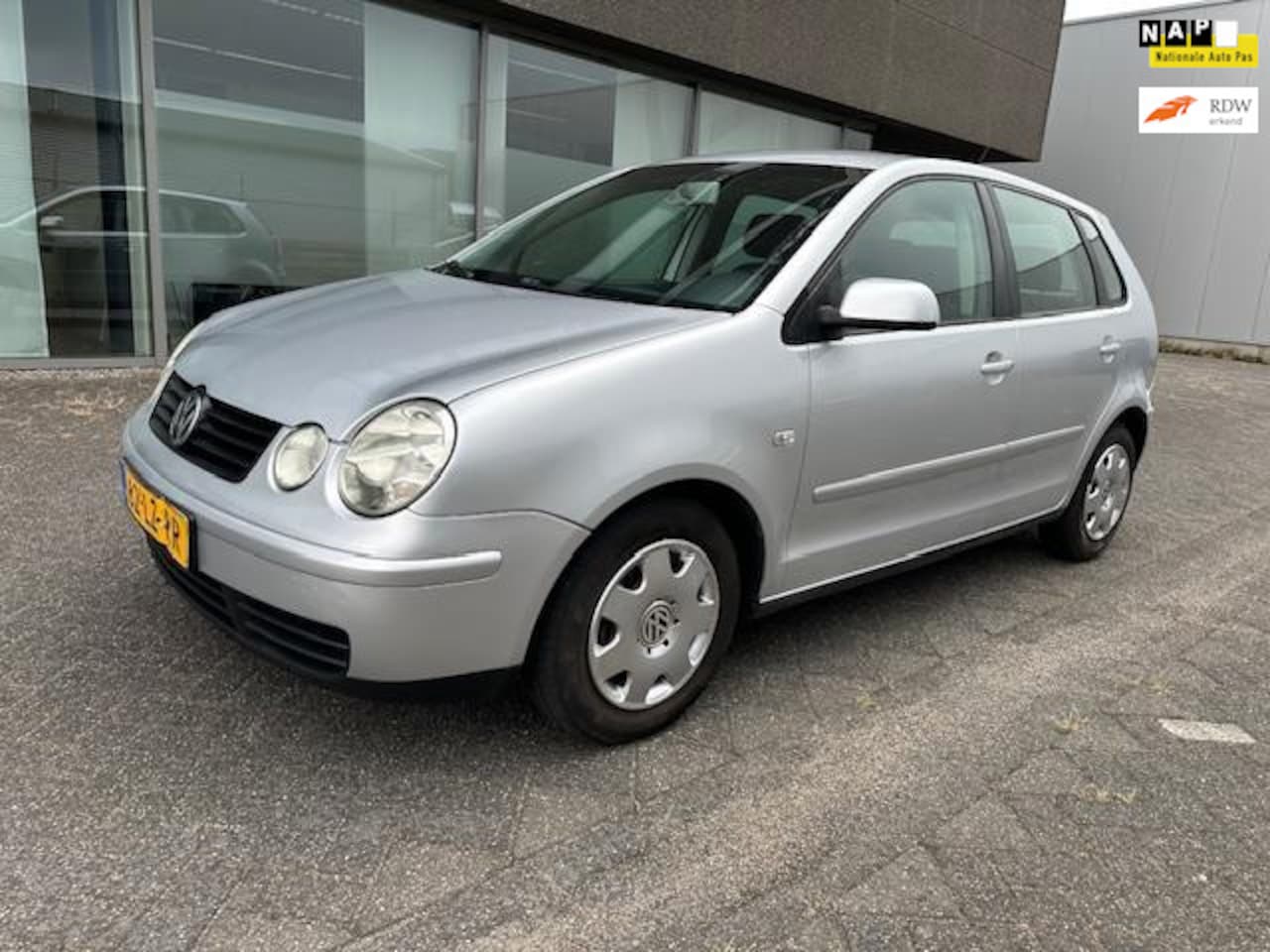 Volkswagen Polo - 1.4-16V AIRCO BJ 7-2003 APK 7-2026 - AutoWereld.nl