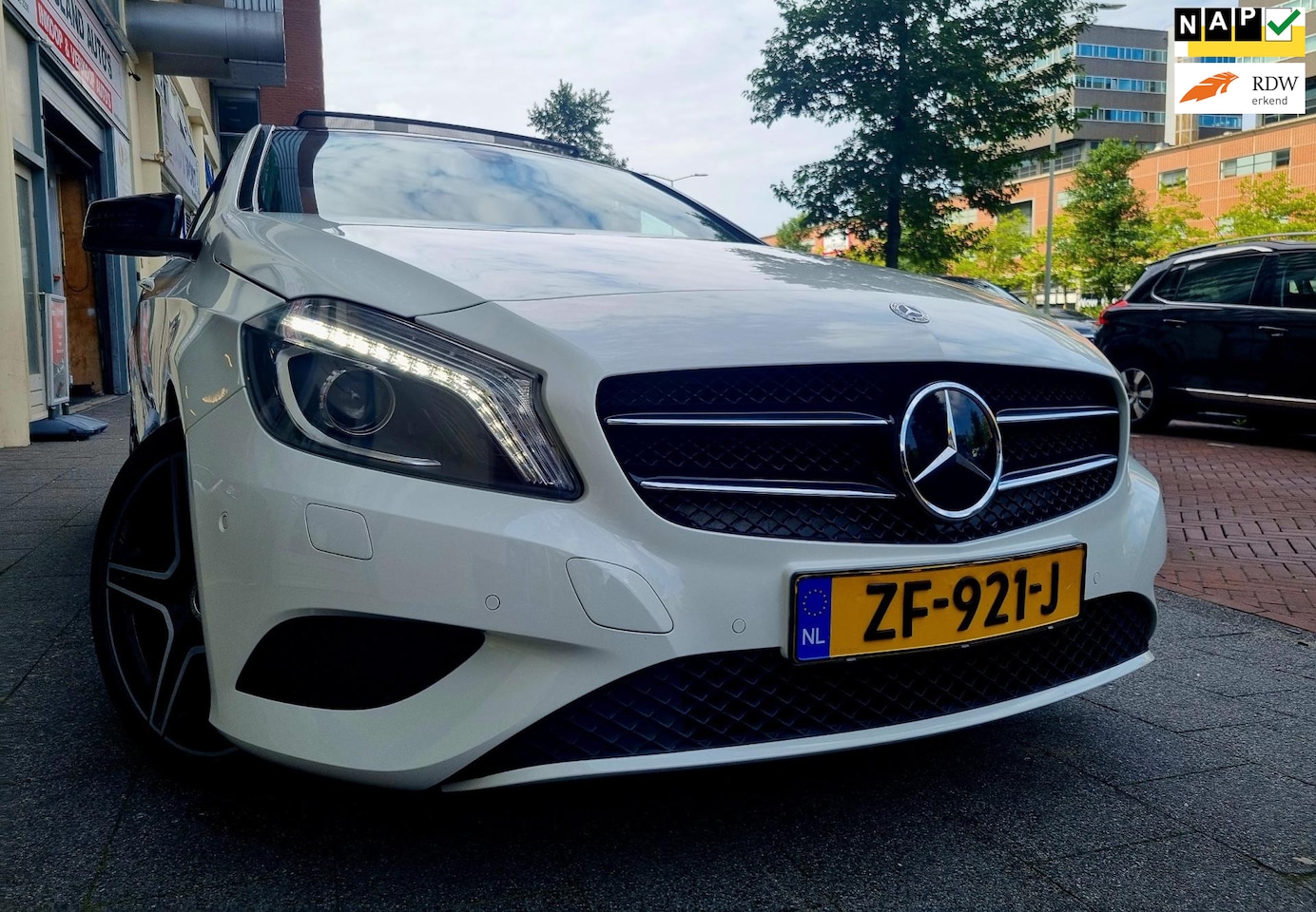 Mercedes-Benz A-klasse - 180 CDI AMG PanoDak - AutoWereld.nl
