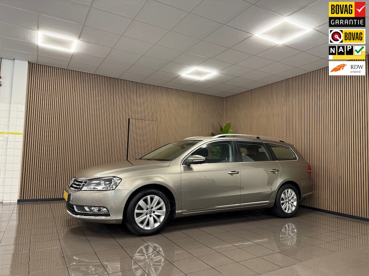 Volkswagen Passat Variant - 1.4 TSI Comfortline BlueMotion * Automaat / 99.914 km + NL Auto * - AutoWereld.nl