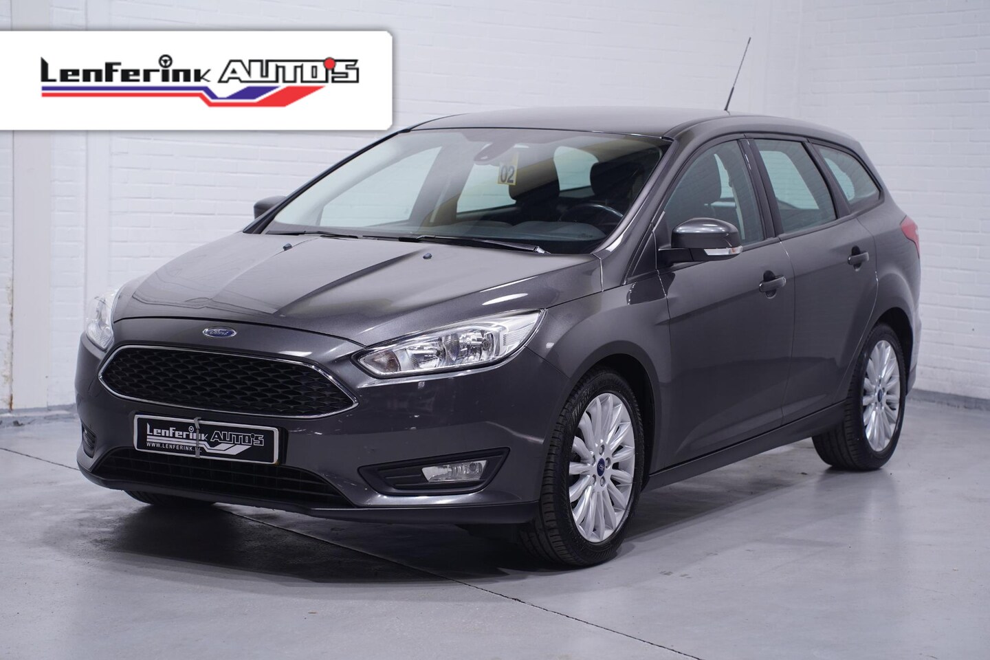 Ford Focus Wagon - 1.0 Trend Navi Trekhaak Cruise PDC - AutoWereld.nl