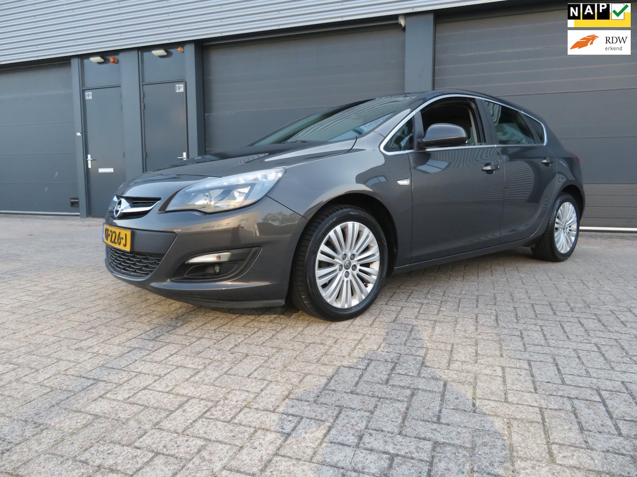 Opel Astra - 1.4 Turbo Blitz nieuwstaat 129614 km nap - AutoWereld.nl