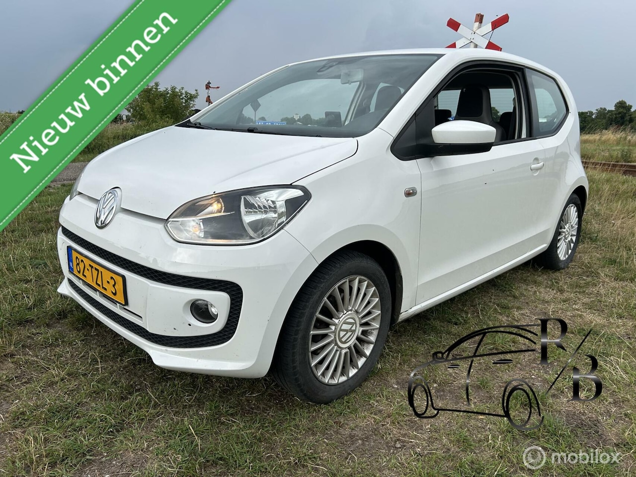Volkswagen Up! - 1.0 high up! BlueMotion AIRCO NAVIGATIE - AutoWereld.nl