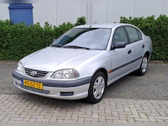 Toyota Avensis - 1.8 LINEA SOL Mooie Auto