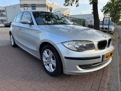 BMW 1-serie - 118i 5deurs Business Line Airco, Cruisecontrol Zeer Nette Auto
