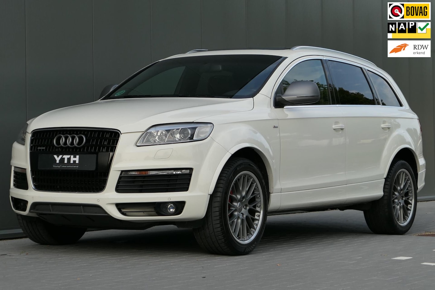 Audi Q7 - 3.6 FSI Quattro S-Line 7-Persoons Youngtimer Panorama Alcantara - AutoWereld.nl
