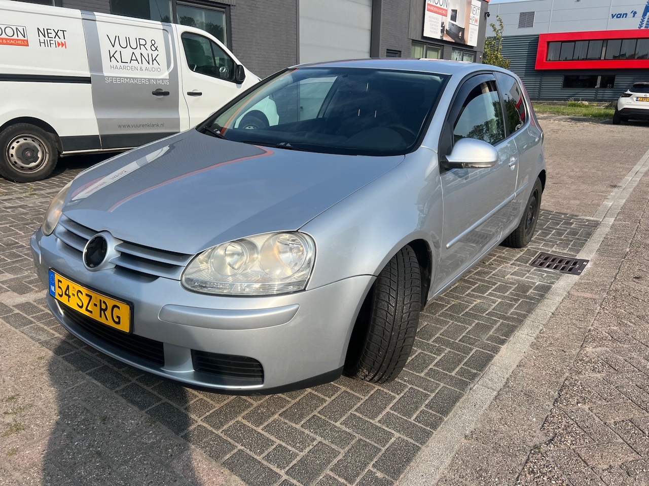 Volkswagen Golf - 1.6 Sportline 1K inruil koopje - AutoWereld.nl