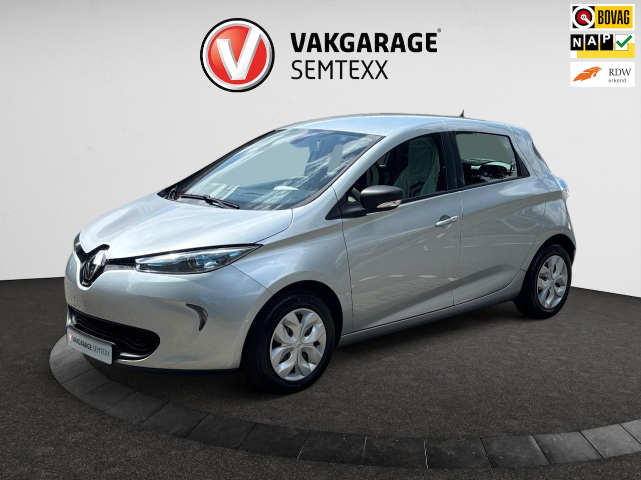 Renault Zoe - R90 Life 41 kWh | Clima | Cruise | Navi | All-Season Banden | IsoFix | Bumpers In Kleur | - AutoWereld.nl