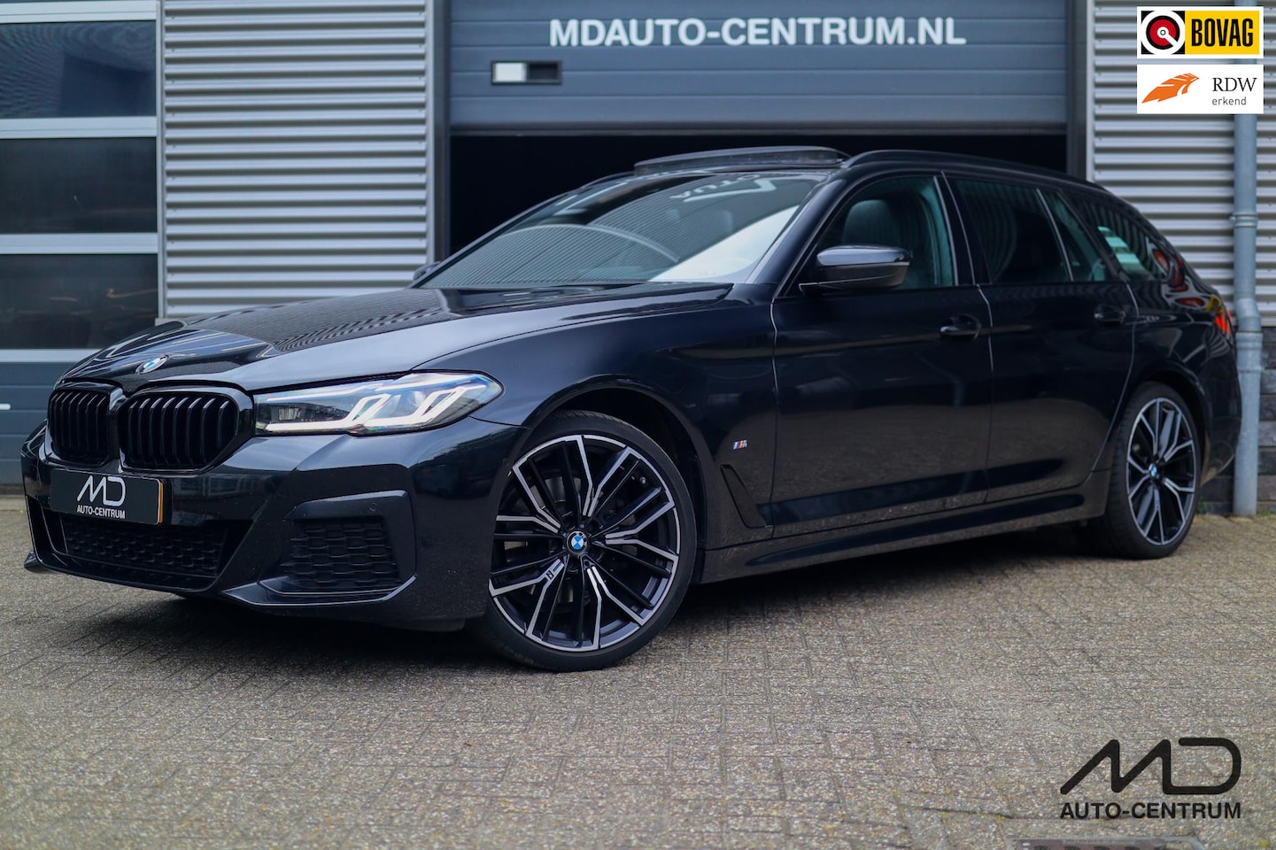 BMW 5-serie Touring - 520i M Sport| Pano| Laser| HUD| - AutoWereld.nl
