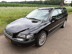Volvo V70 - 2.4 Airco/LPG/NW APK/Trekhaak/Leer/Lichtmetaal
