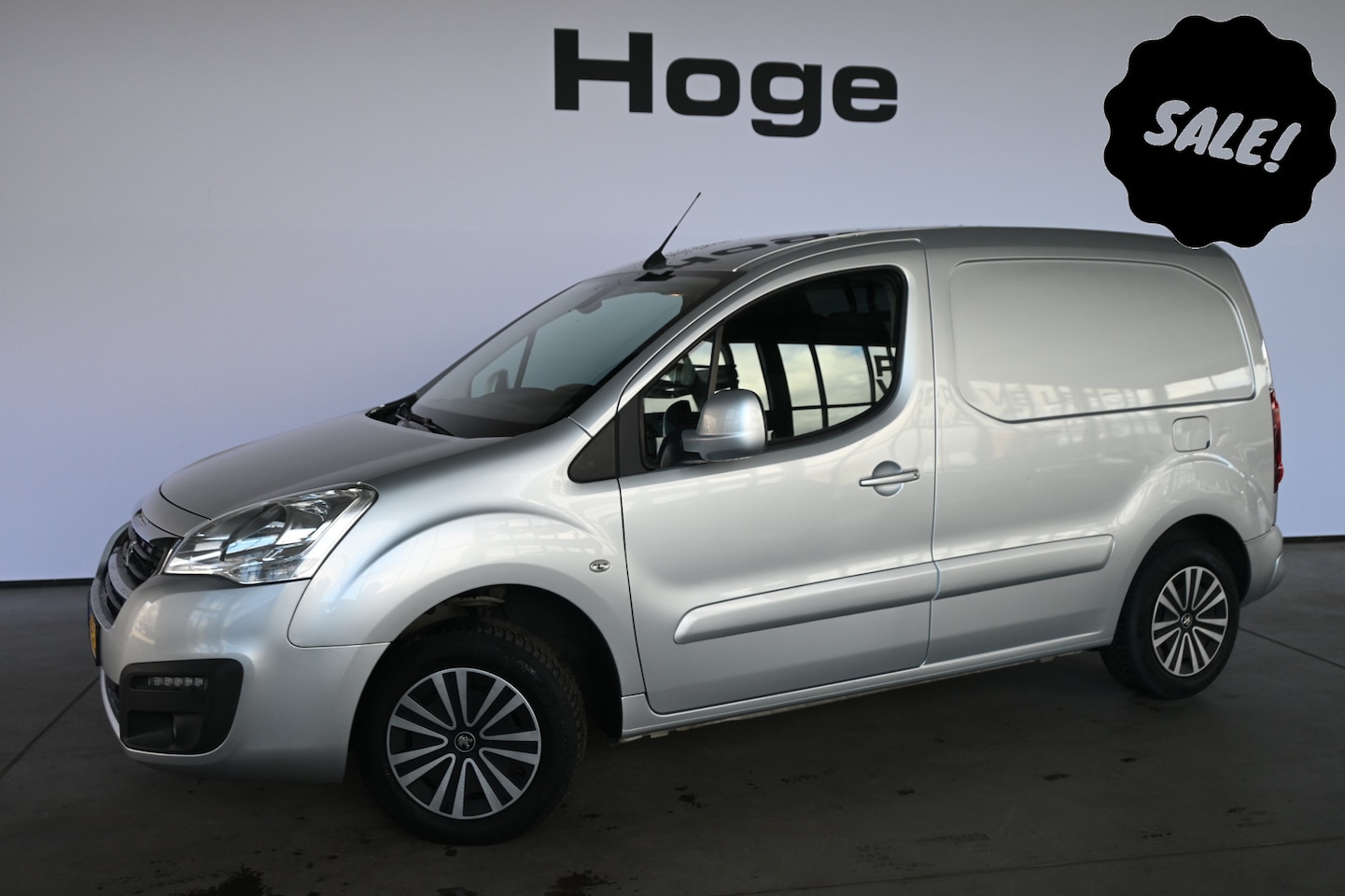 Peugeot Partner - 120 1.6 BlueHDi 75 L1 Première 3 Zits Airco Navigatie 100% Onderhouden! 1e Eigenaar! Inrui - AutoWereld.nl