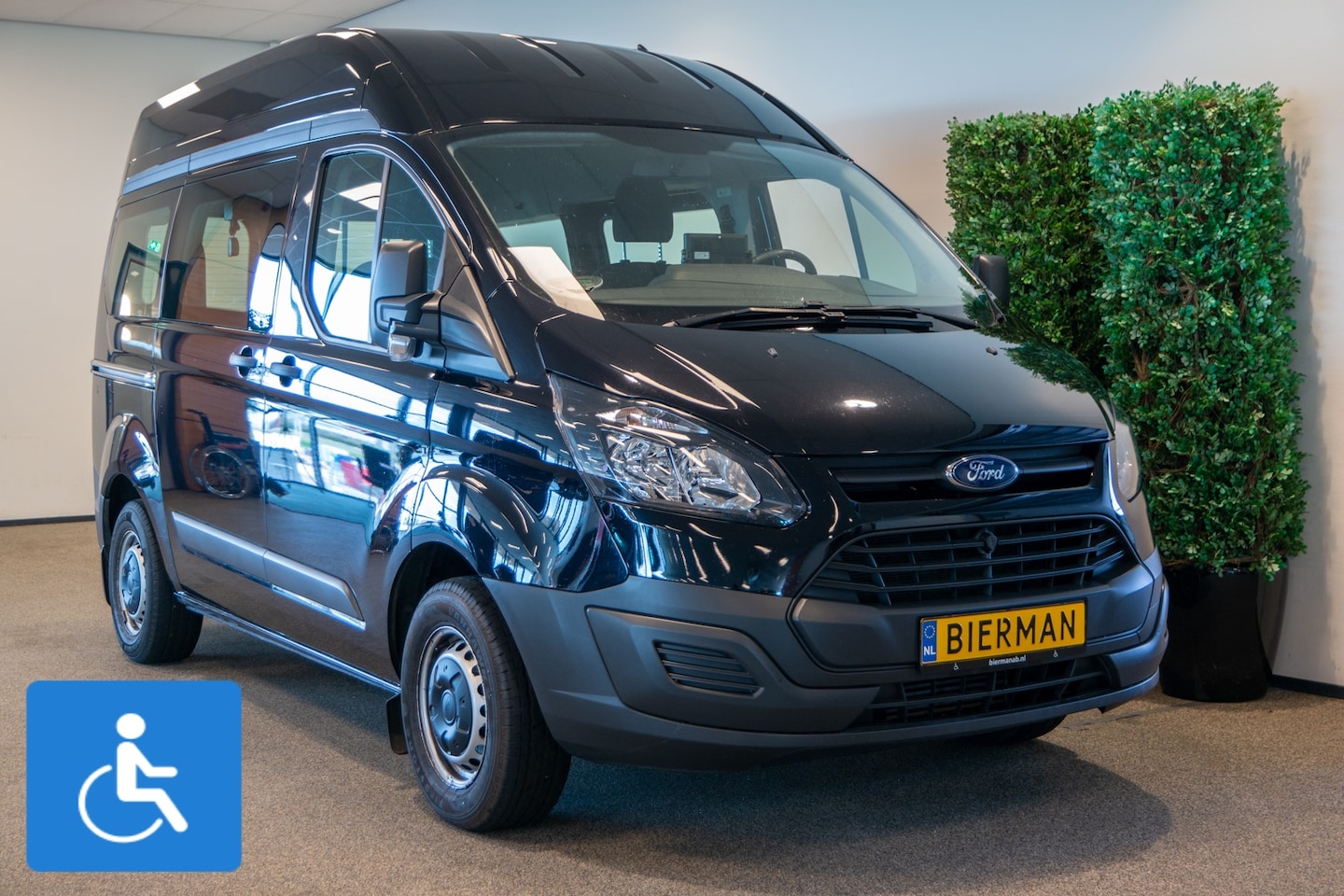 Ford Transit Custom - L1H2 Rolstoelbus - AutoWereld.nl
