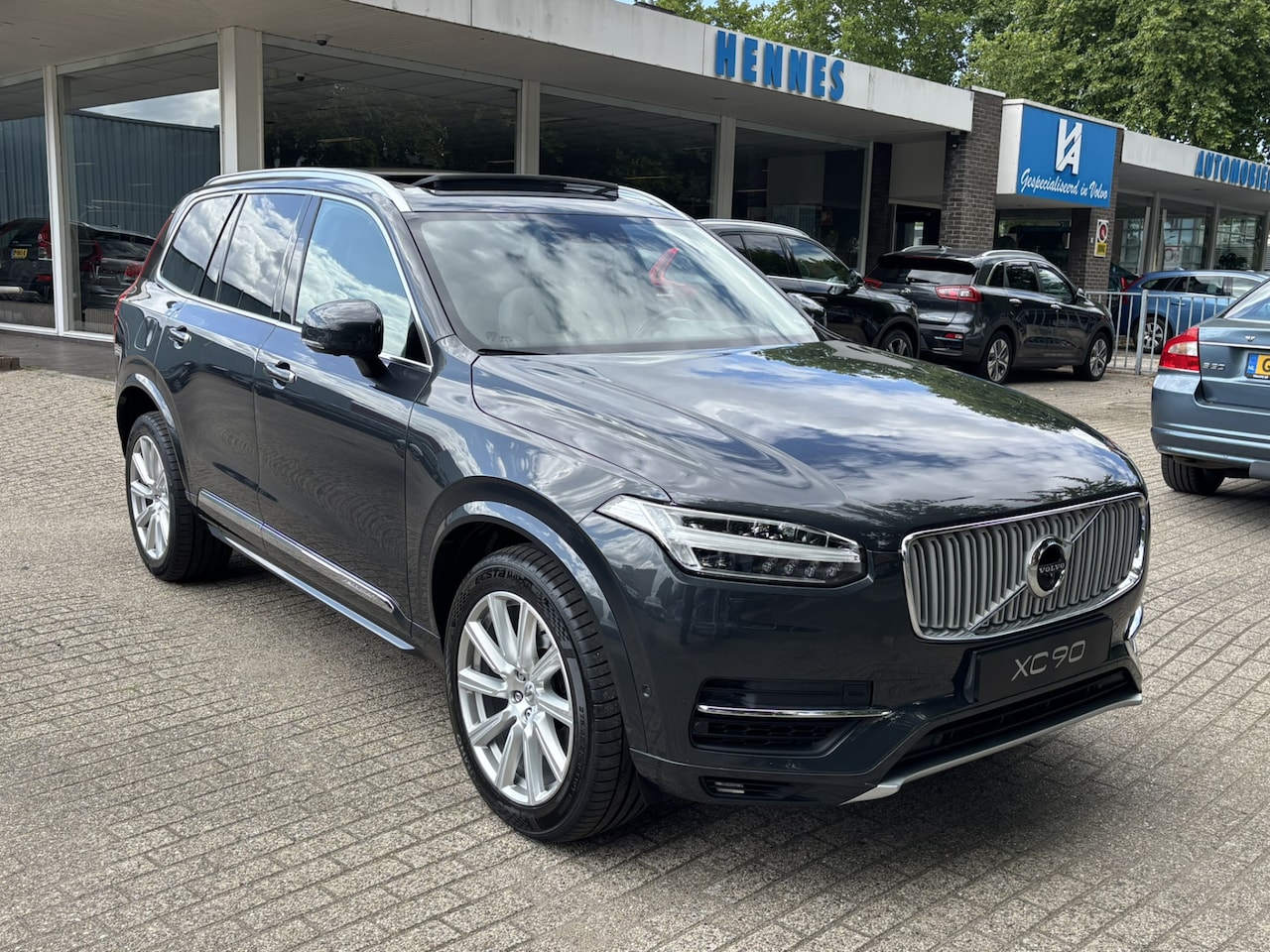Volvo XC90 - T8 AWD Inscription B&W HeadUp 360 Massage - AutoWereld.nl