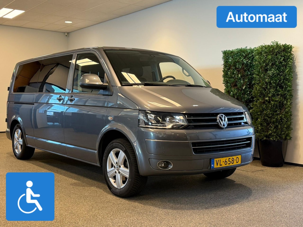 Volkswagen Transporter - L2H1 Rolstoelbus Automaat - AutoWereld.nl