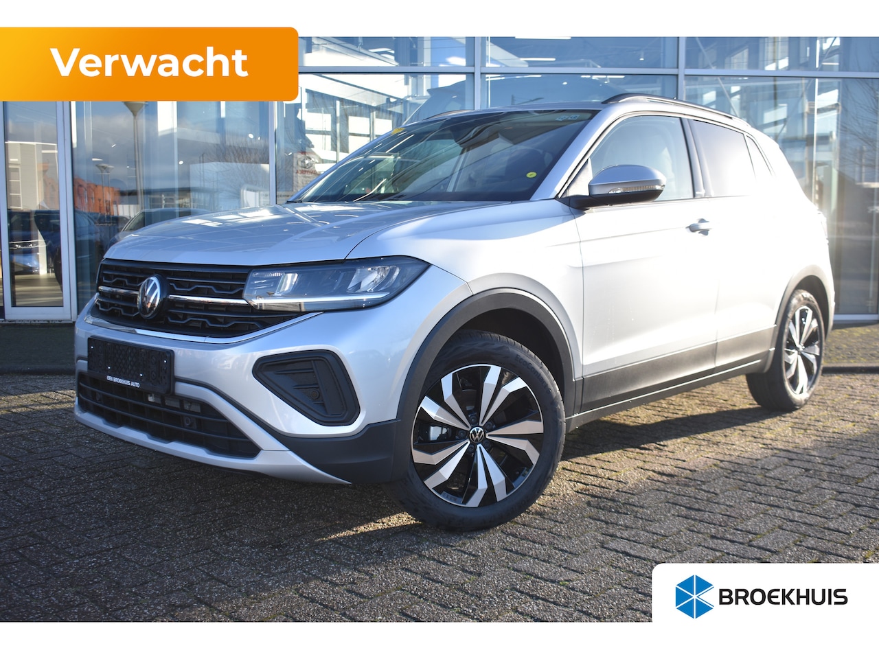 Volkswagen T-Cross - Life Edition | 'App-Connect' draadloze smartphone integratie | Achterlichten LED | Afstand - AutoWereld.nl