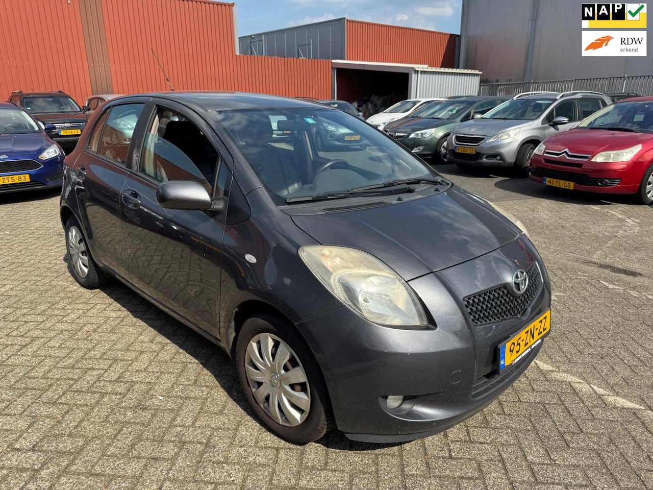 Toyota Yaris - 1.3 VVTi Sol Airco, 5 DEURS, Ruime APK - AutoWereld.nl