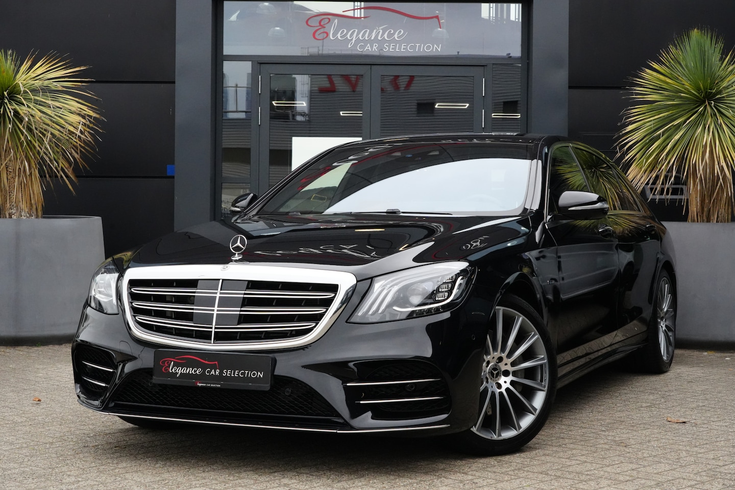 Mercedes-Benz S-klasse - 560 e Lang Premium Plus 368pk Navigatie/HUD/360Camera/Burmester - AutoWereld.nl