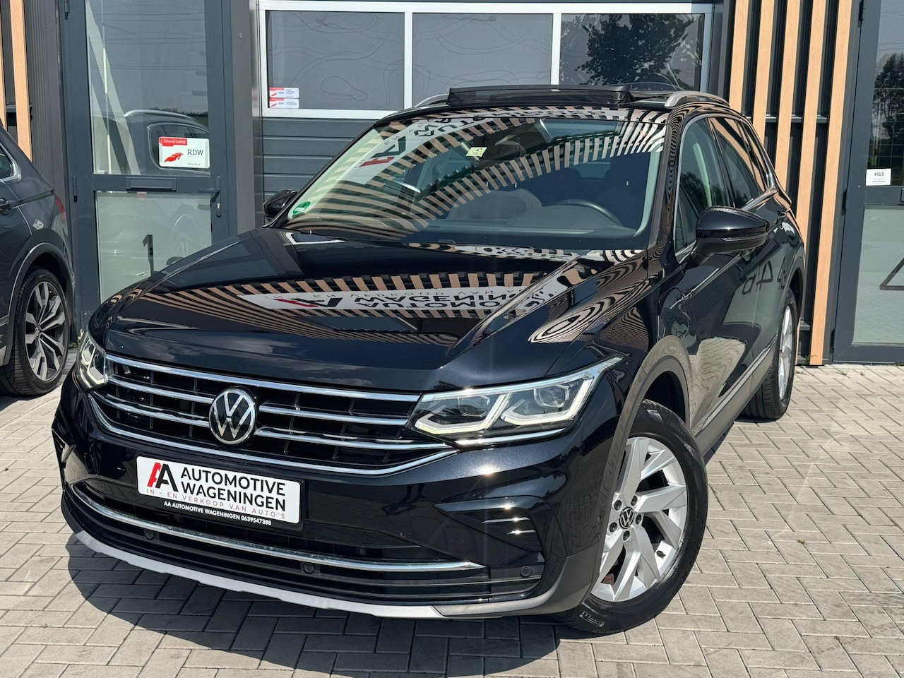 Volkswagen Tiguan - 1.4 TSI eHybrid R-Line Business 1.4 TSI eHybrid R-Line Business+ - AutoWereld.nl
