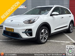 Kia e-Niro - DynamicLine 64 kWh | € 12.950, - NETTO | Leder | Climate | Cruise | Navi | Camera | Stoelv