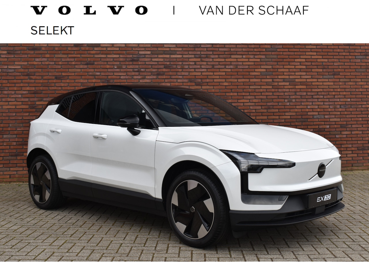 Volvo EX30 - 272PK Extended Range Plus 69 kWh € 7500 KORTING | Black Pack | - AutoWereld.nl