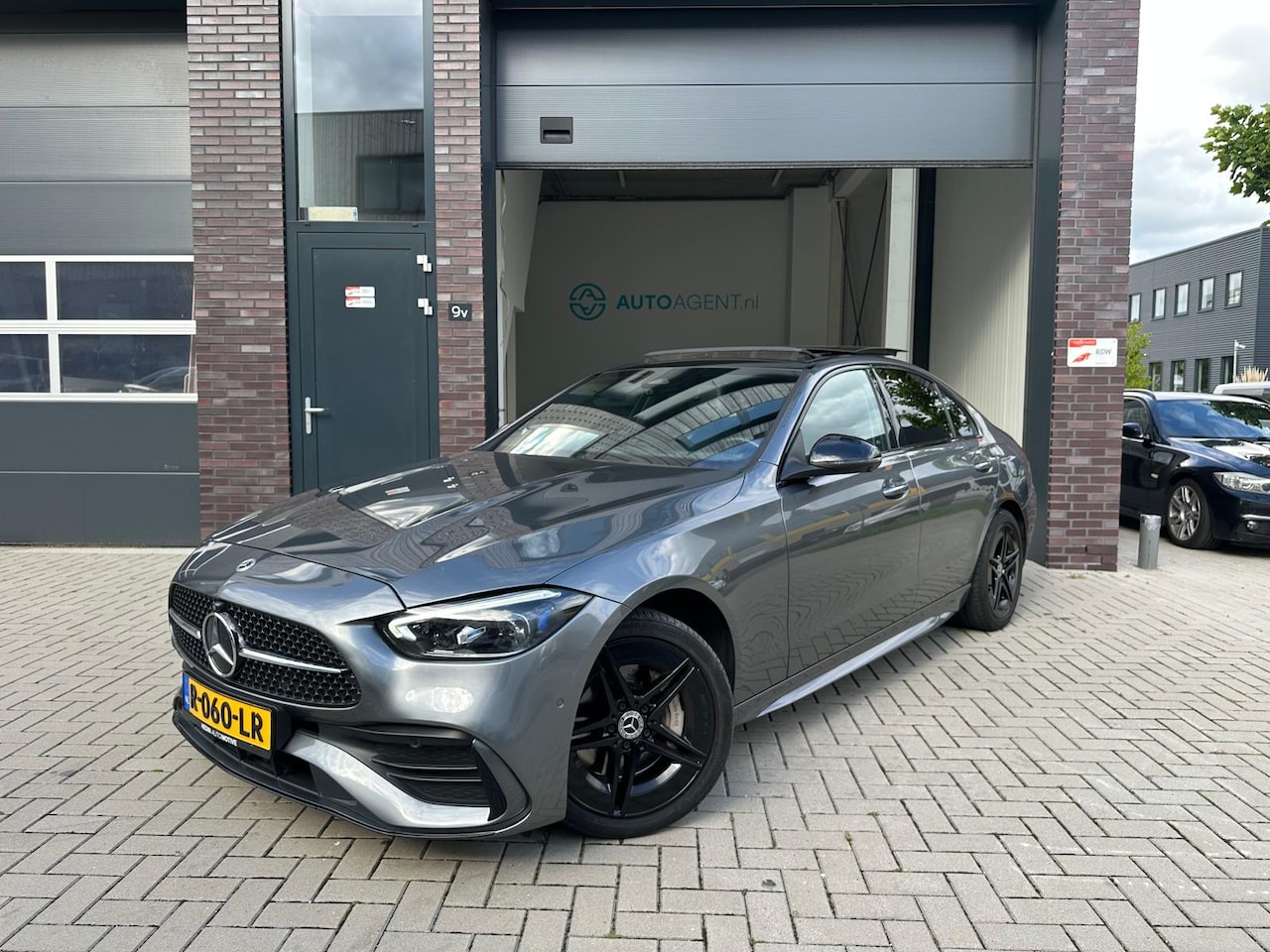 Mercedes-Benz C-klasse - 300 e AMG Line Limited PANO | HUD | CAM | CRUISE | Vele opties - AutoWereld.nl